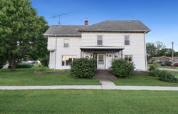303 N Stanton, DAVIS, IL 61019