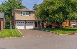 96 Reinhold Ter, Union Twp., NJ 07083-8909
