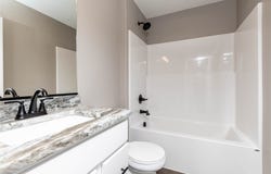 402 NE Madison Avenue, Elkhart, IA 50073
