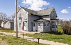408 W Green Street, Wyoming, IA 52362
