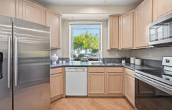 902 Sunrose 104, Sunnyvale, CA 94086