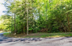 76 Drovers Lane, Fairview, NC 28730