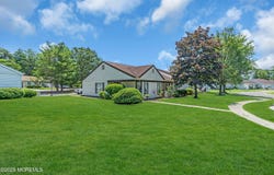853 Winchester Court, Manchester, NJ 08759
