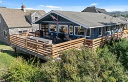 1616 N COLUMBIA St, Seaside, OR 97138