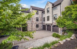 9 Earle Drive, Muttontown, NY 11791