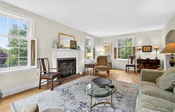 1130 Woodlawn Ave, Bethel Park, PA 15102