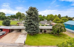 222 Dawn St, Eagle, ID 83616-4832