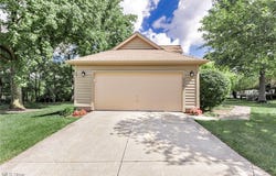 836 Arboretum Circle, Sagamore Hills, OH 44067