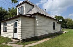 103  14th St. NE, Devils Lake, ND 58301