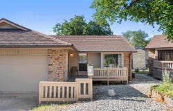 109 Dawn No 2, Horseshoe Bay, TX 78657