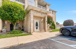 2001 W 75th Place, Merrillville, IN 46410