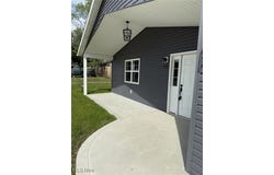315 S Wallace Street, Uhrichsville, OH 44683