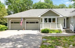 3016 Tamarak Drive, Manhattan, KS 66503