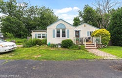 207 Lloyd Road, Matawan, NJ 07747
