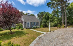 9 Croft Path, Dennis, MA 02638