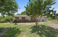 4237 Valley Circle, Thomasville, NC 27360