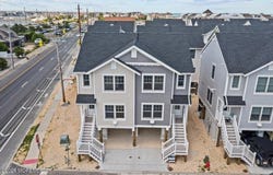 5 Cummins Street, Mantoloking, NJ 08738