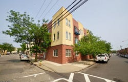 142 Fleming Ave, Newark City, NJ 07105-4033
