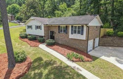 2041 LONGMEADOW LANE, HOOVER, AL 35216