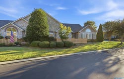 82 Laurel Lane, Brownsboro, AL 35741