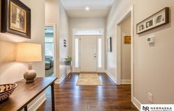 6418 Lone Tree Drive, Lincoln, NE 68512