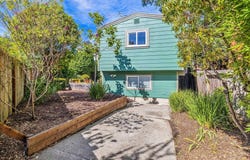 4624 Steele St, Oakland, CA 94619