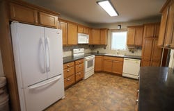 604 10th ST, Minot, ND 58703