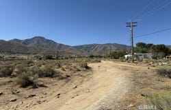 Vail LN, Weldon, CA 93283