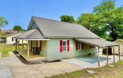 607 Church St, Loudon, TN 37774