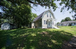 504 W 6th Street, Bicknell, IN 47512