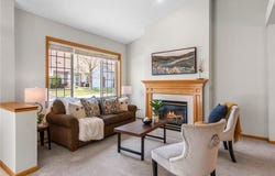 17606 38th Avenue N, Plymouth, MN 55446