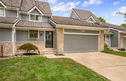 249 NE Edgewater Drive, Lee's Summit, MO 64064