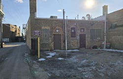 3214 W Bryn Mawr Avenue, Chicago, IL 60659