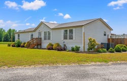 1619 Grain Bin Rd., Lake View, SC 29563