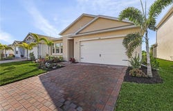 288 Spring Hill Lake Loop, Cape Coral, FL 33993