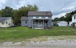 817 S ELM Street, Delavan, IL 61734