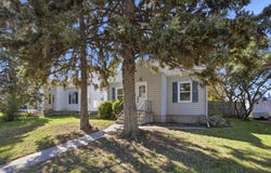 631 11th Street N, Moorhead, MN 56560