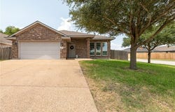 809 Dove Run Trail, College Station, TX 77845