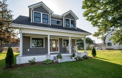 34 Lincoln Ave, Bourne, MA 02532