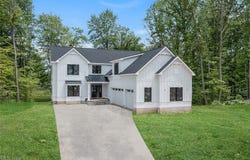 810 Club Drive W, Aurora, OH 44202