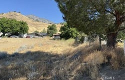 Pine St, Wofford Heights, CA 93285
