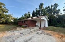 1607 E Church St, Booneville, MS 38829