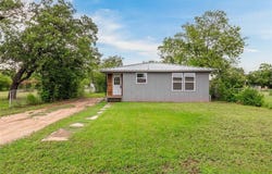 1209 Melwood Avenue, Brownwood, TX 76801