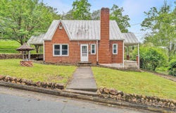 114 W CHURCH ST, Rocky Mount, VA 24151