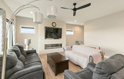 995 8th Street, Waukee, IA 50263