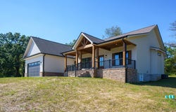 89 Estate Loop Tr, Crossville, TN 38555