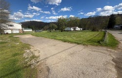 208 Maple Street, Hamlin, WV 25523