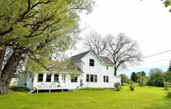 1201 E Duck Lake, Grawn, MI 49637