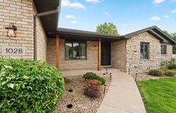 1028 Sandy Ridge Court, Dyer, IN 46311
