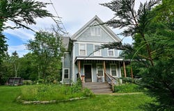 217 Asbury Street, Hamilton, MA 01982